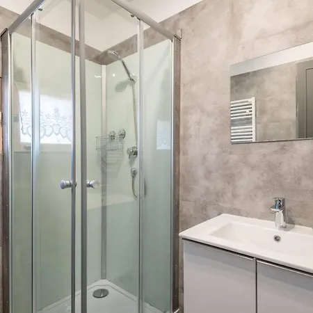 Tatil Evi Ideally Located Furnished Townhouse With 3 Bedrooms Parking & Garden *